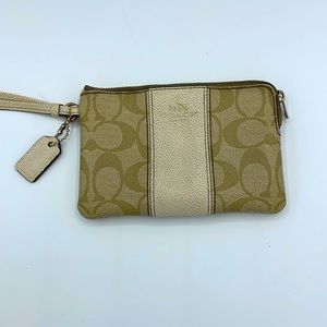Coach Wristlet - Classic leather and fabric